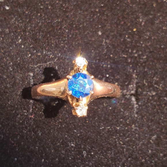 Antique 14K Sapphire and Diamond Ring - Picture 3 of 14